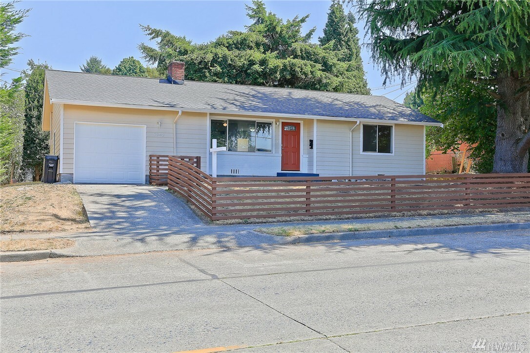 Property Photo:  7942 16th Ave SW  WA 98106 