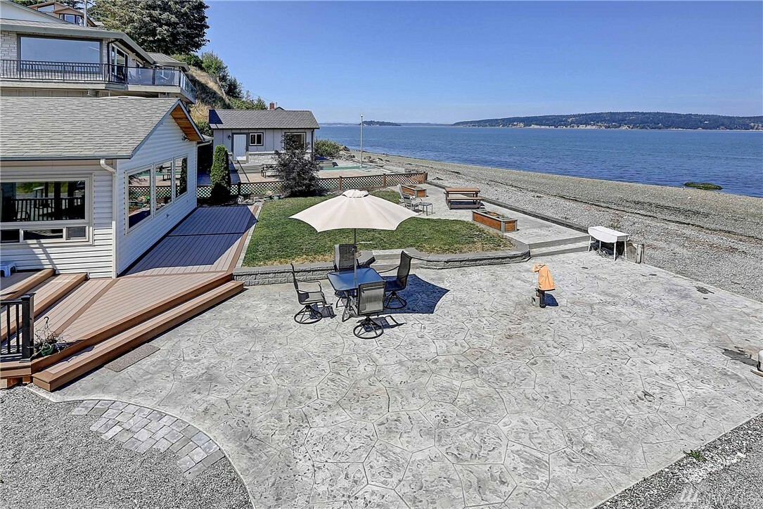 Property Photo:  358 W Shore Dr  WA 98282 