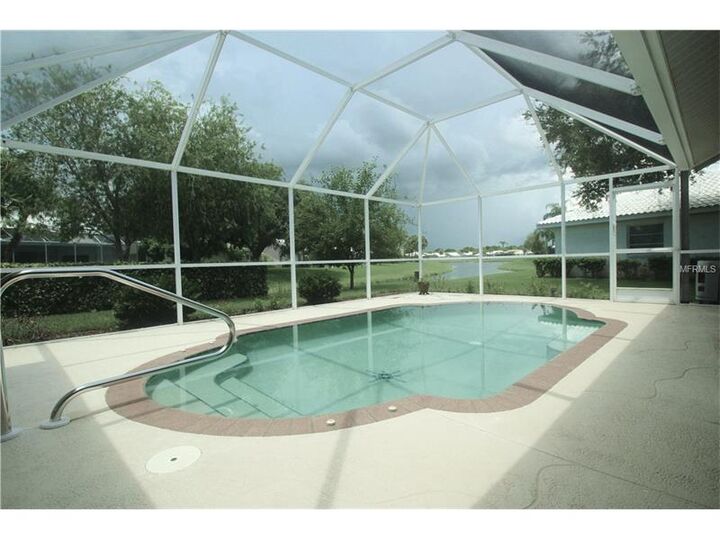Property Photo: 1617 Valley Drive FL 34292