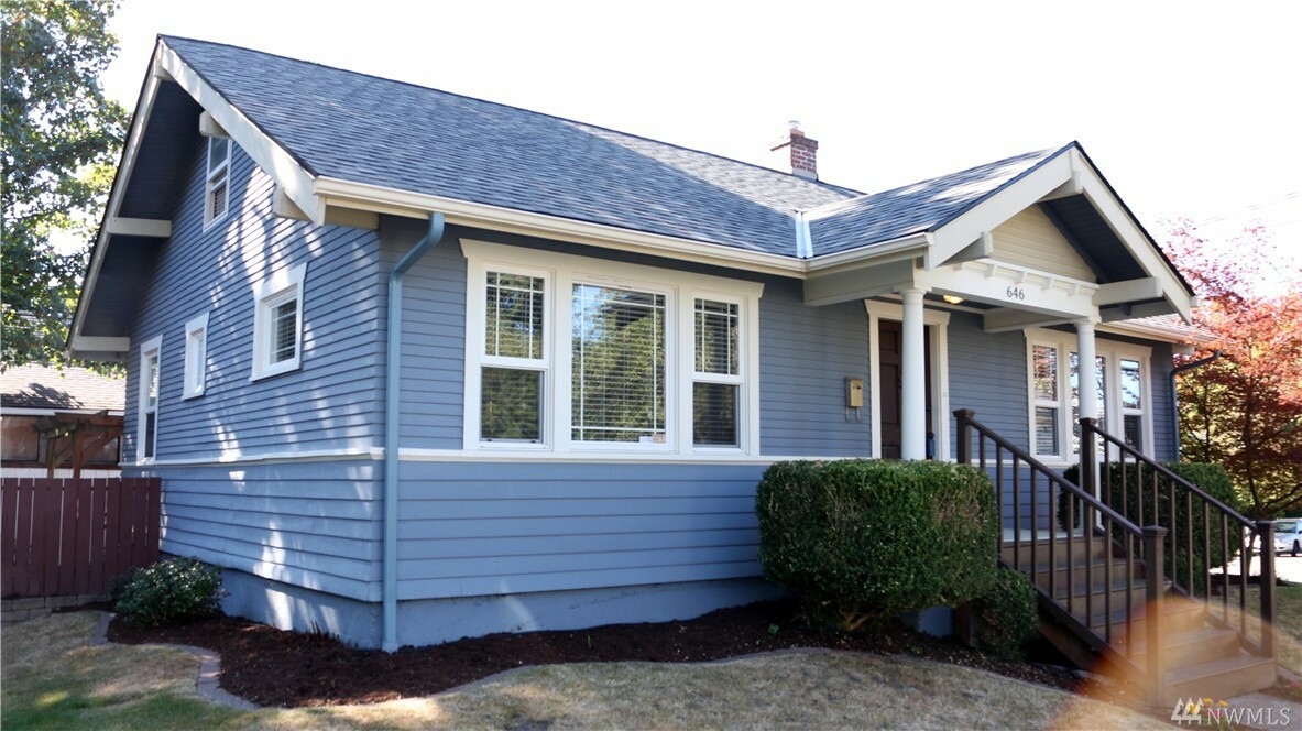 Property Photo:  646 N Anderson St  WA 98406 