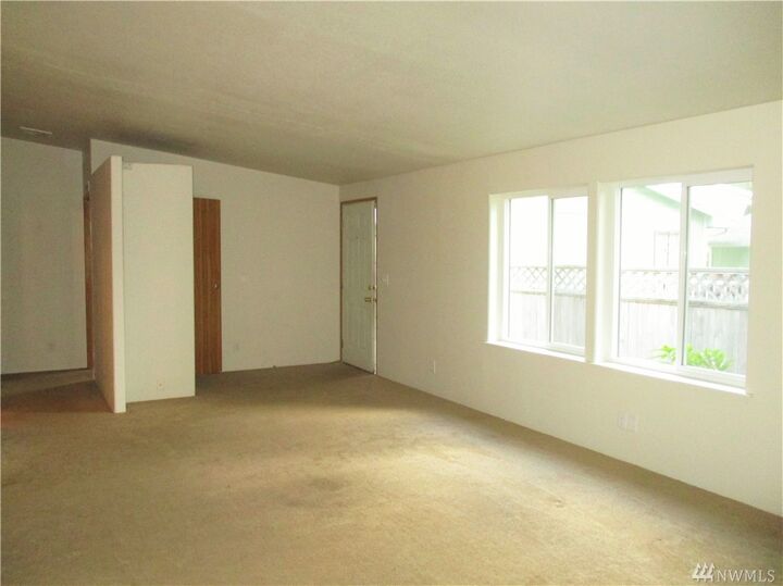 Property Photo:  3103 99th Ave NE  WA 98258 