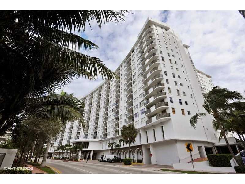 Property Photo: 6039 Collins Av 1635 FL 33140