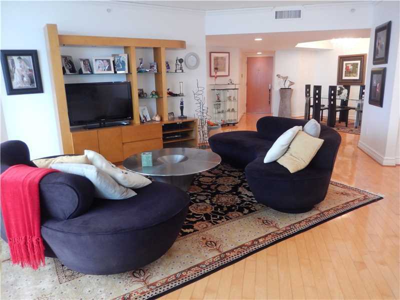 Property Photo: 21205 Yacht Club Dr 2809 FL 33180