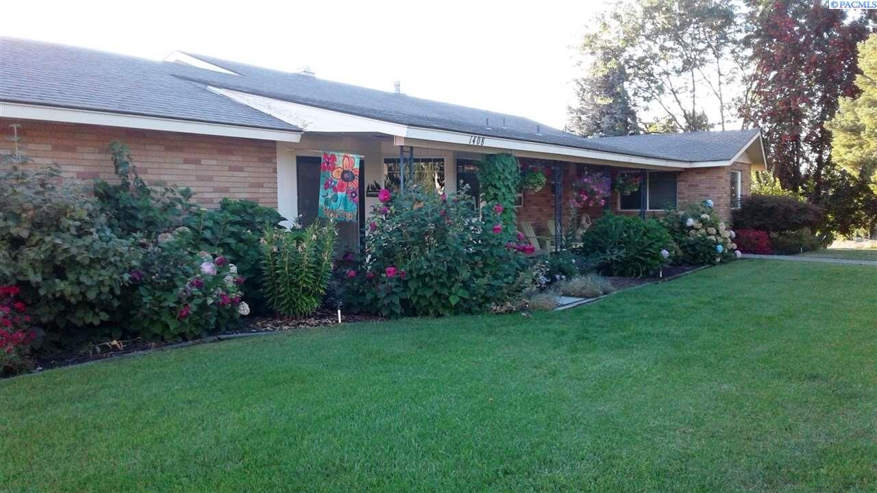 Property Photo:  1408 S Euclid Road  WA 98930 