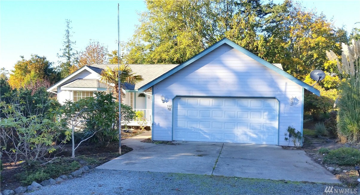 752 Tillamuk, La Conner Dr  La Conner WA 98257 photo