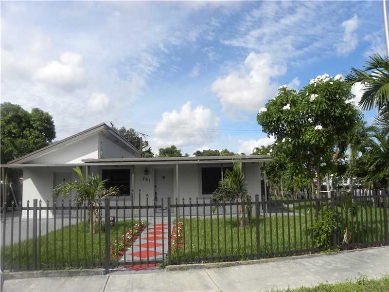 Property Photo: 791 E 19th St FL 33013
