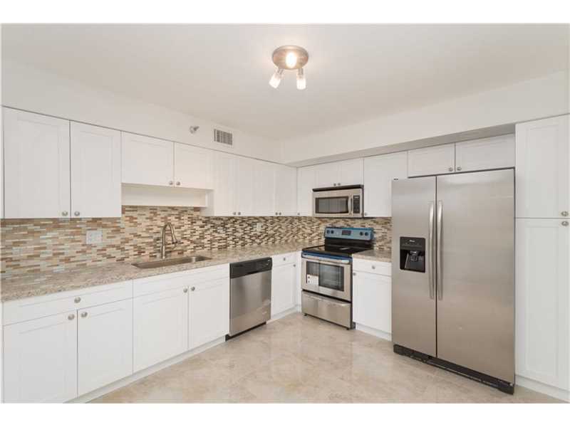 Property Photo: 3500 Mystic Pointe Dr 2502 FL 33180