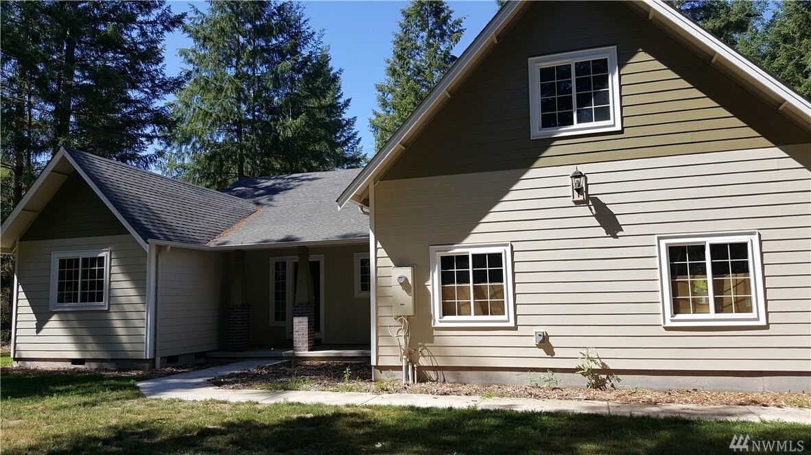Property Photo:  14633 Regal Lane SE  WA 98597 