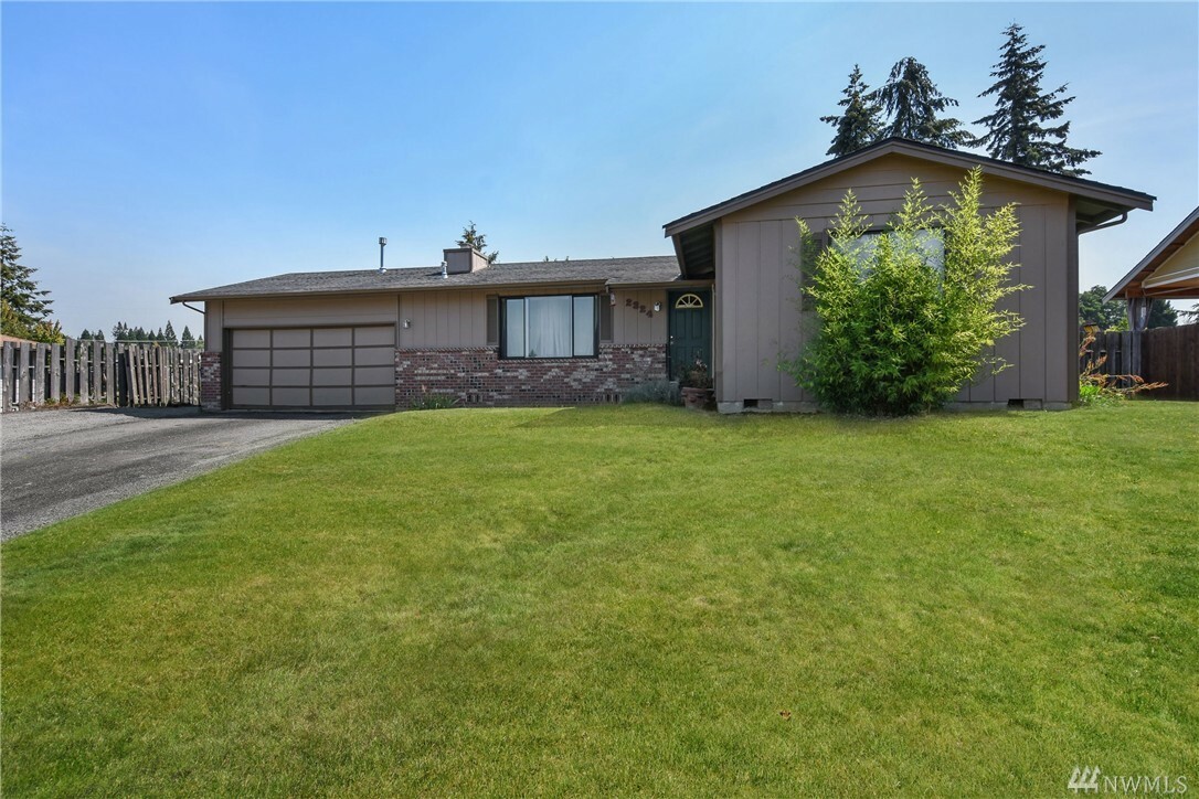 Property Photo:  2324 N 19th Place  WA 98273 