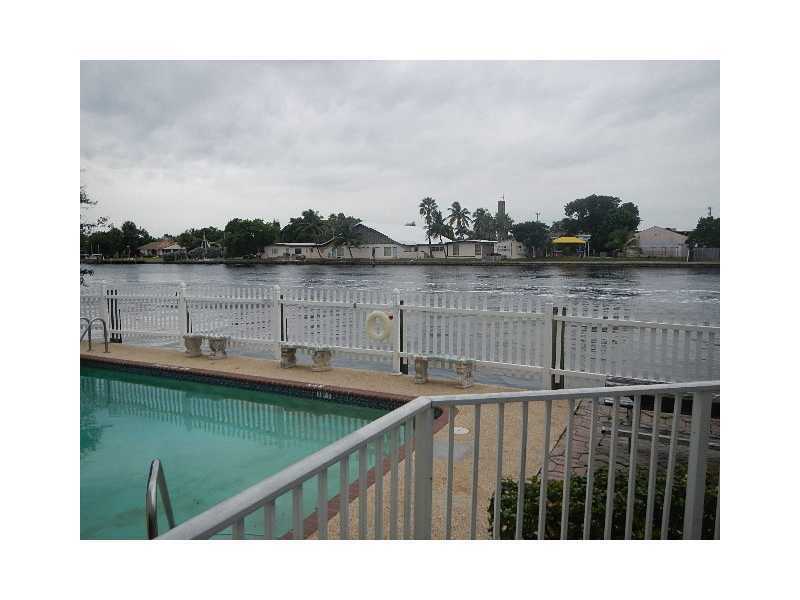 Property Photo:  105 S Riverside Dr 201  FL 33062 