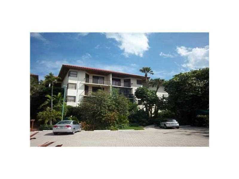 Property Photo:  55 Ocean Lane Drive 1032  FL 33149 