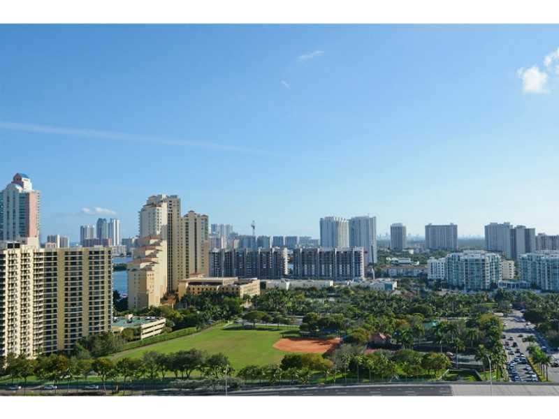 Property Photo: 19501 W Country Club Dr 2206 FL 33180