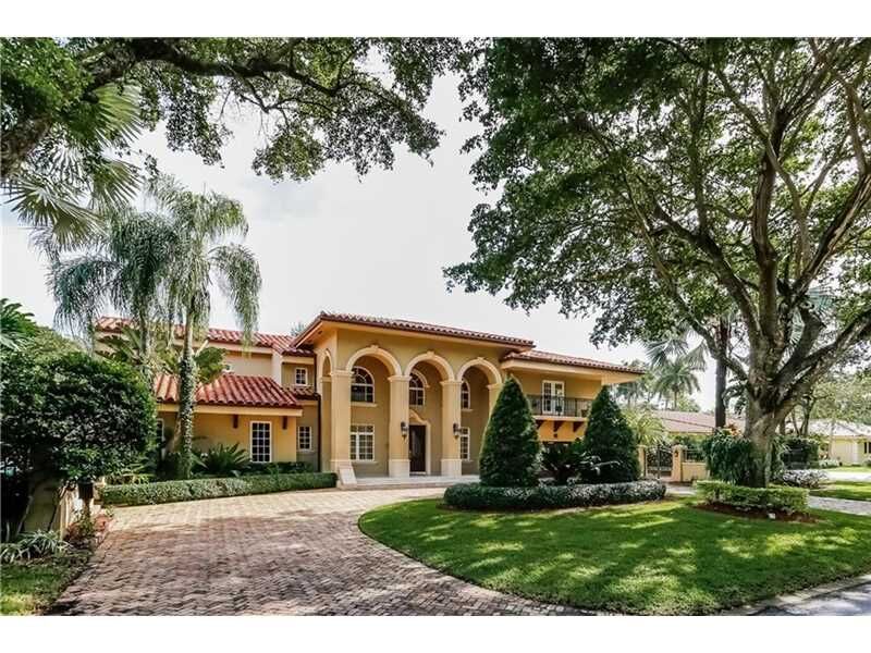 Property Photo: 4403 Monserrate St FL 33146