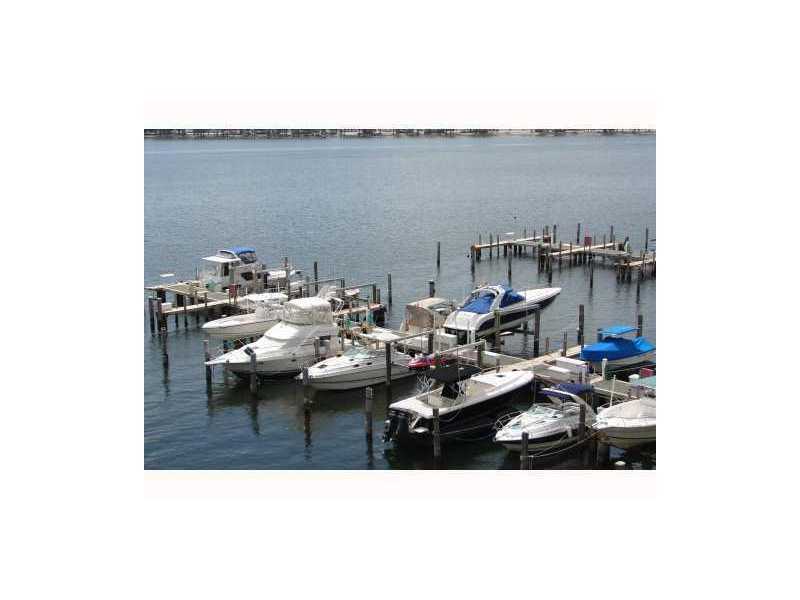 Property Photo:  1865 Brickell Av A-1805  FL 33129 