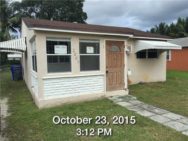 Property Photo:  2307 Dewey St  FL 33020 