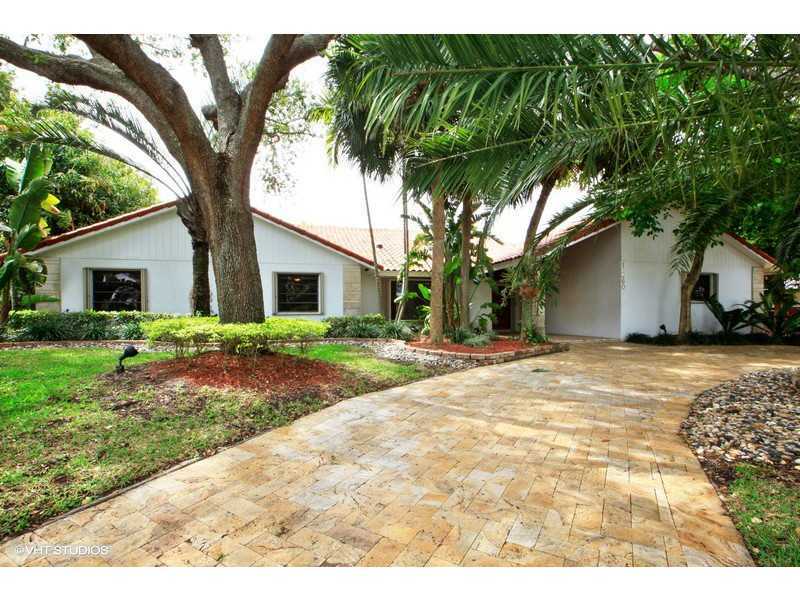 Property Photo:  10460 SW 139 St  FL 33176 