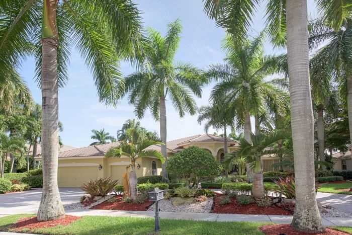 Property Photo:  2454 Poinciana Ct  FL 33327 