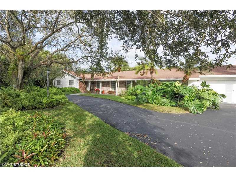 Property Photo: 14101 SW 99th Ct FL 33176