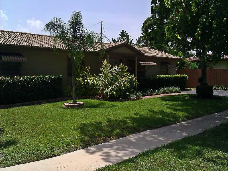 Property Photo: 2167 NE 56 Ct FL 33308