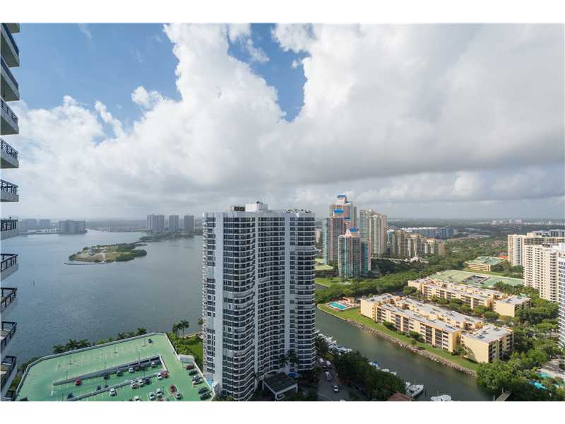 Property Photo:  3500 Mystic Pointe Dr 3503  FL 33180 