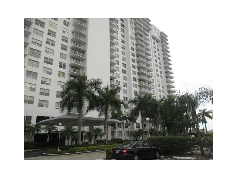 Property Photo:  2801 NE 183 St 412W  FL 33160 