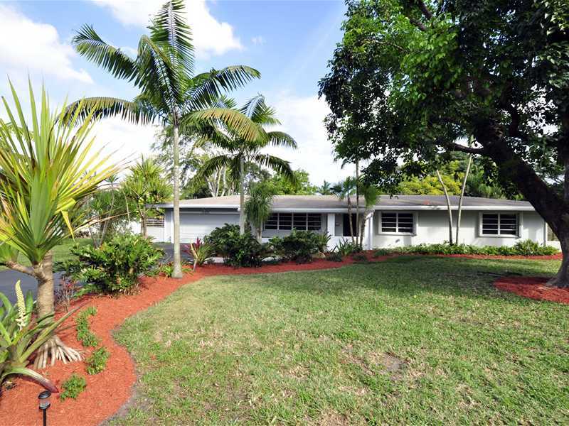 Property Photo: 13075 SW 83 Av FL 33156