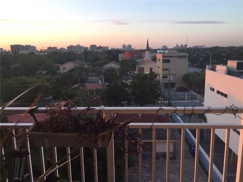 Property Photo: 215 SW 42 Av 604 FL 33134