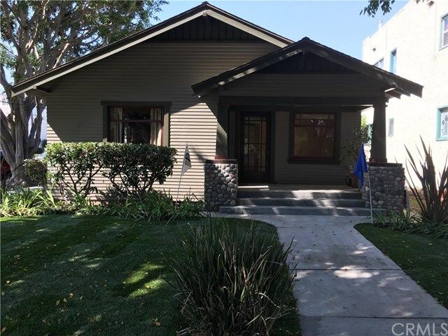 Property Photo:  300 Gladys Avenue  CA 90814 