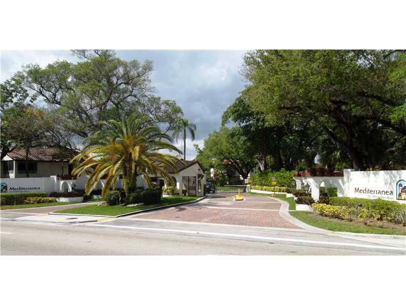 Property Photo: 343 Ives Dairy Rd 343-08 FL 33179
