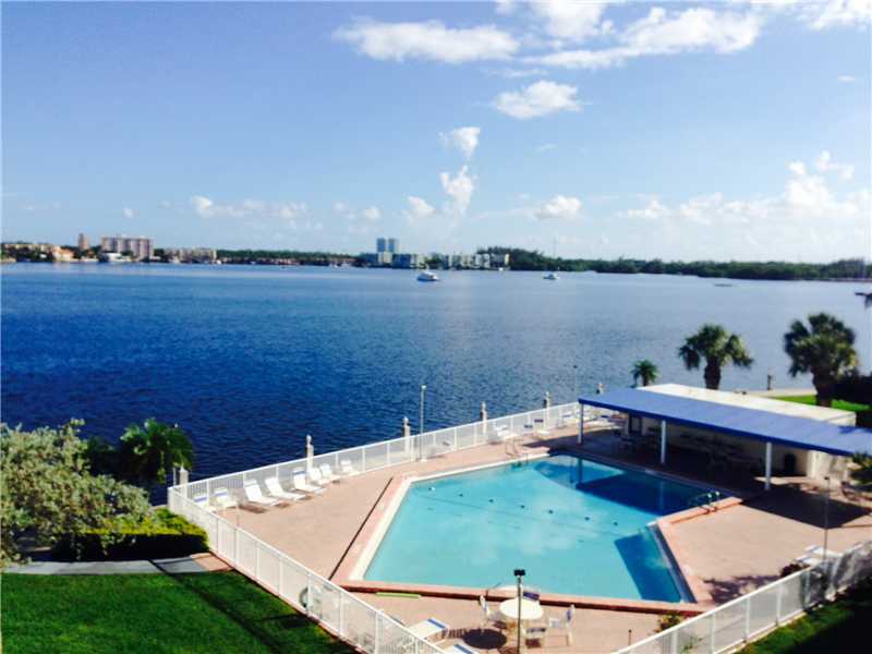 Property Photo: 3010 Marcos Dr R-414 FL 33160