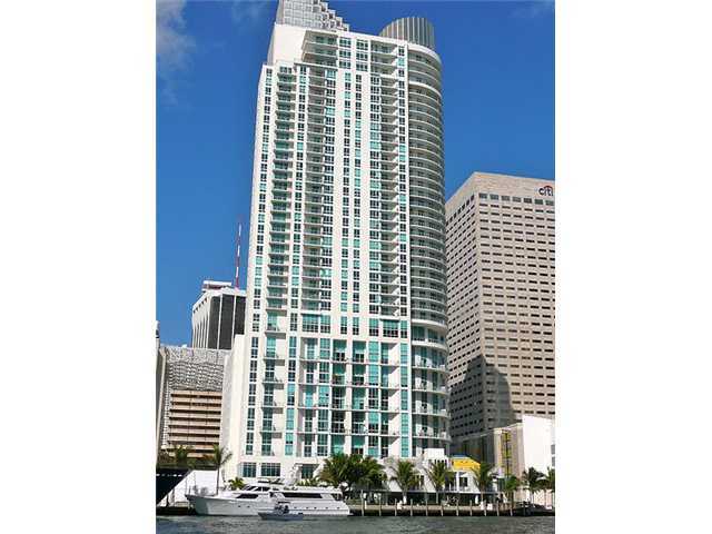 Property Photo:  300 S Biscayne Blvd 1812  FL 33131 