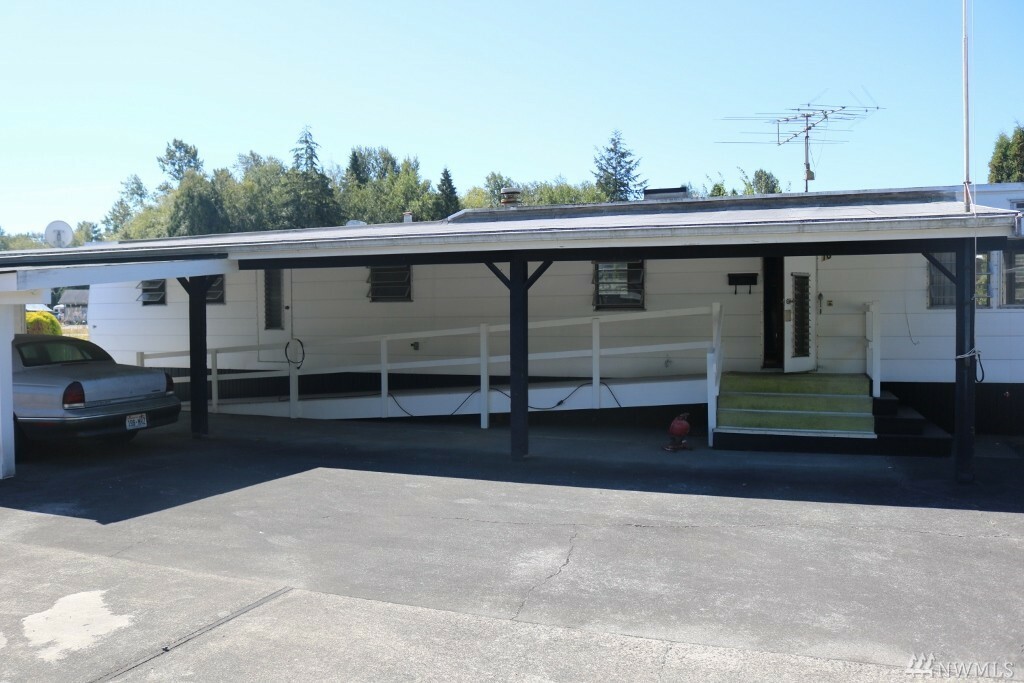Property Photo: 8370 Harborview Rd 10 WA 98230