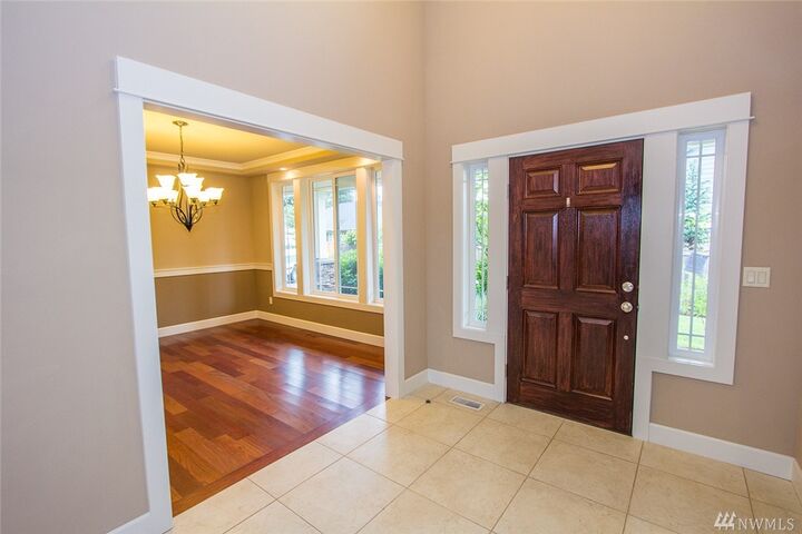 Property Photo: 2712 Sunset Ct WA 98388