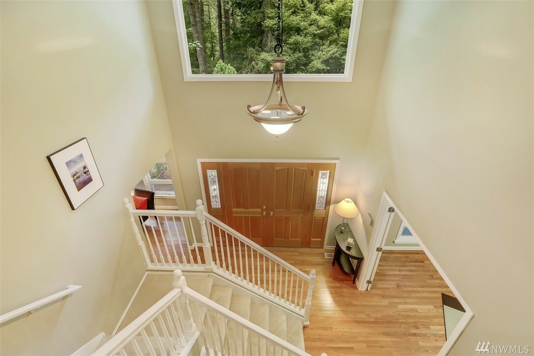Property Photo: 22925 SE 37th St WA 98075
