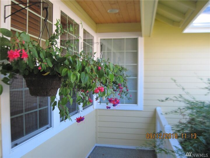 Property Photo: 11121 SE 234th Place WA 98031