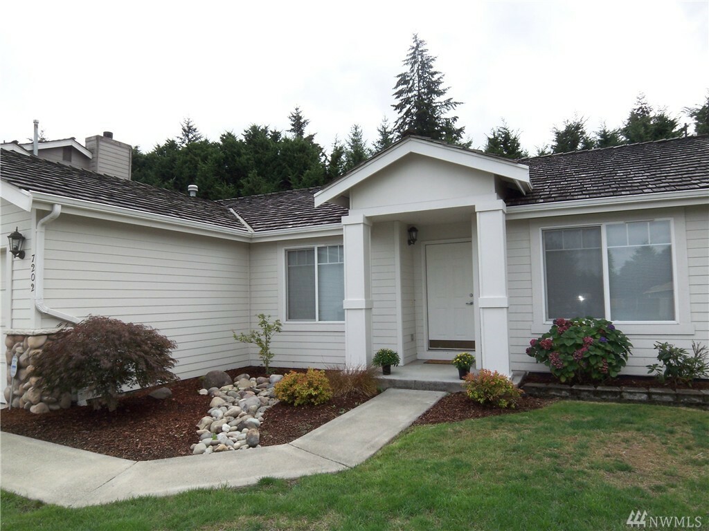 Property Photo:  7202 203rd St Ct E  WA 98387 