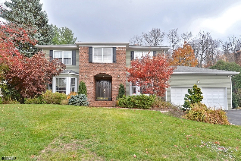 Property Photo:  27 Windridge Dr  NJ 07006 