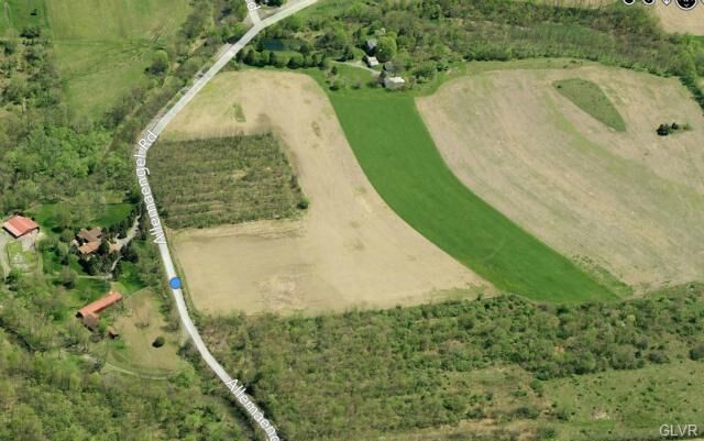 Property Photo: 8394 Allemaengel Road PA 18066