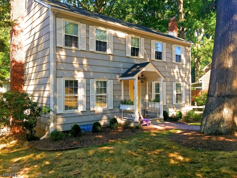 Property Photo:  27 Edgehill Avenue  NJ 07960 