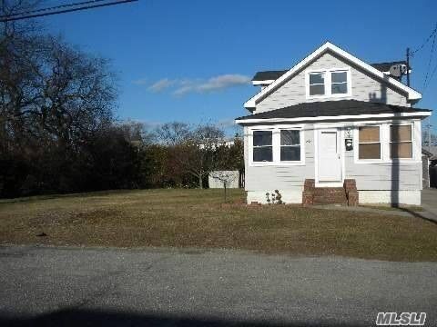 Property Photo:  258 N Greene Ave  NY 11757 