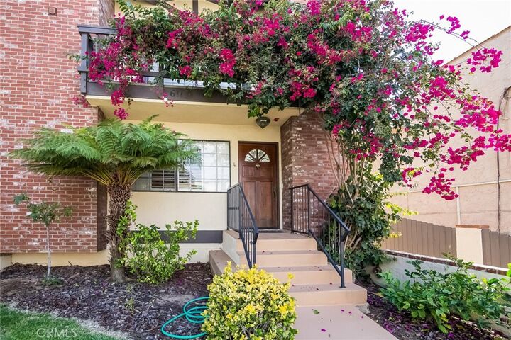 Property Photo:  611 N Guadalupe Avenue 4  CA 90277 