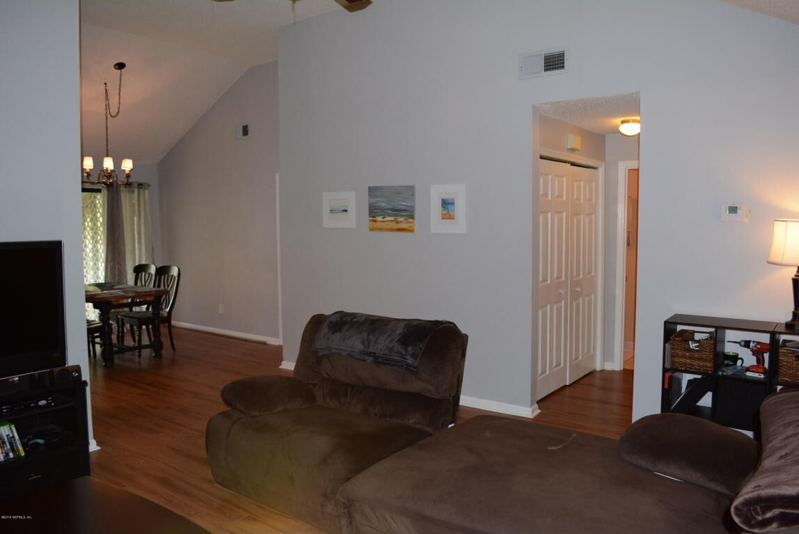 Property Photo:  2204 Wood Hill Place 2204  FL 32256 