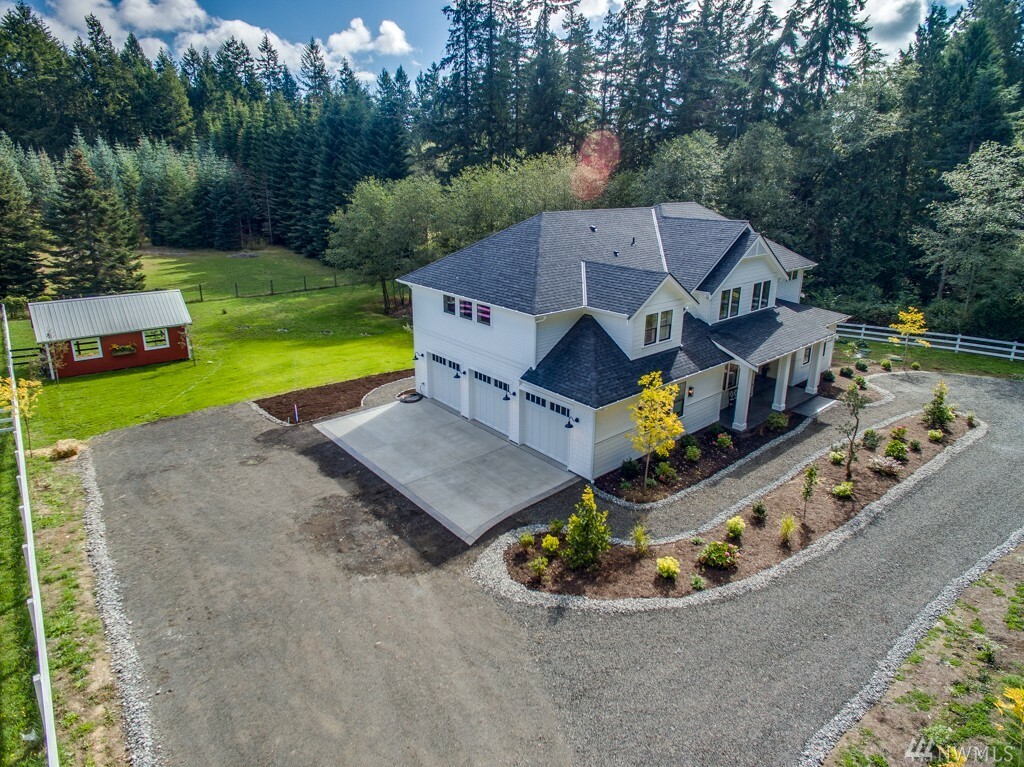 Property Photo: 13394 Manzanita Rd NE WA 98110