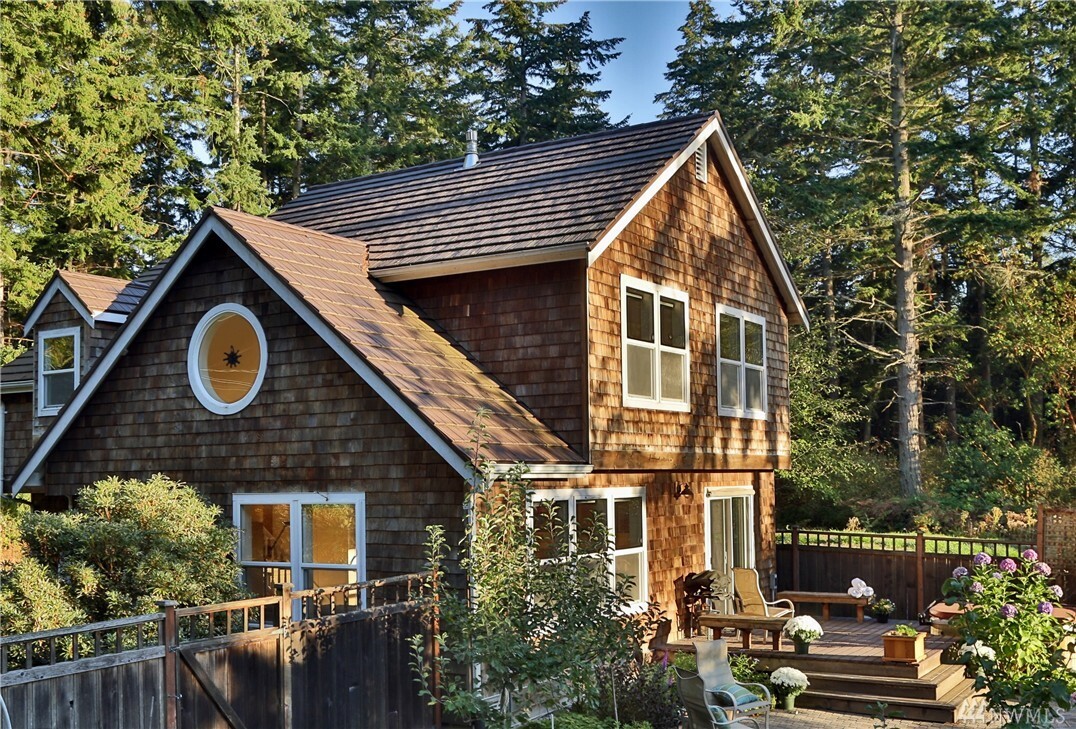 Property Photo:  692 Windmill Dr  WA 98249 