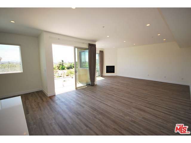 Property Photo: 1470 S Canfield Ave 402 CA 90035