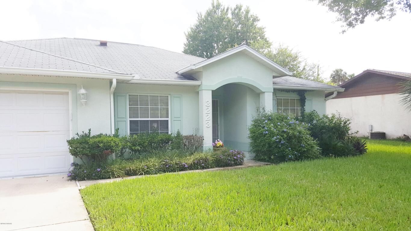 Property Photo: 3223 Travelers Palm Drive FL 32141