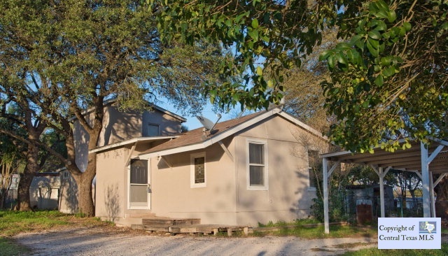 Property Photo:  939 Grandview Bend  TX 78133 