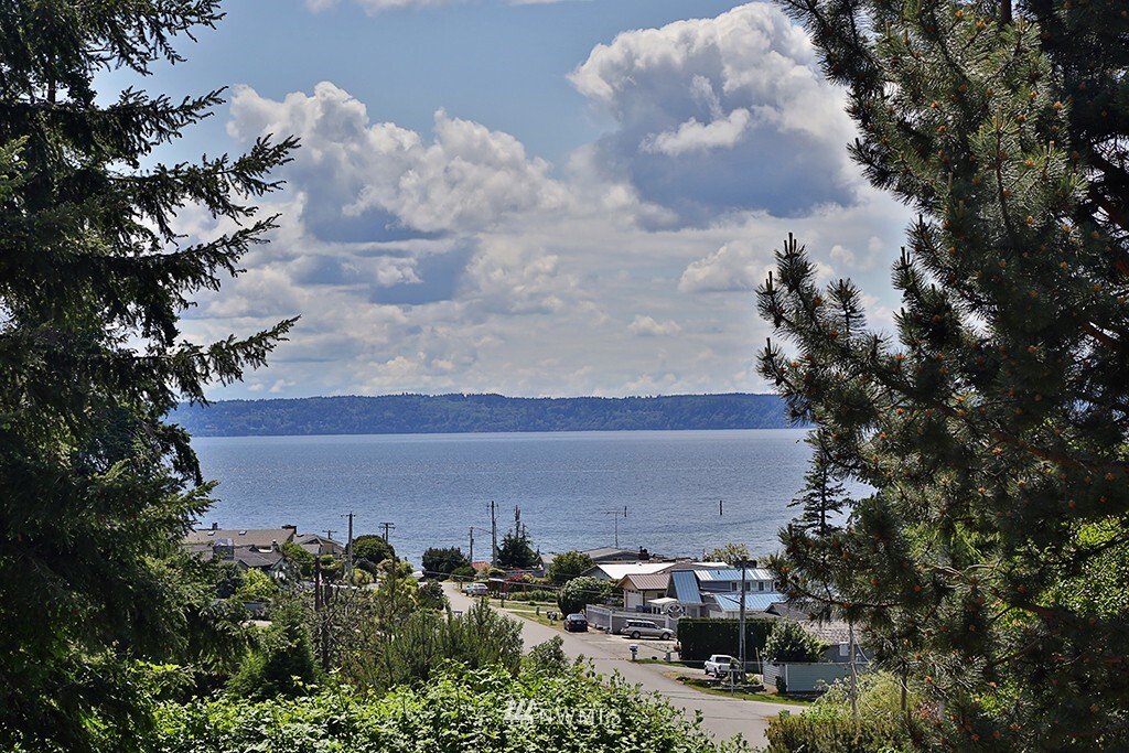 Property Photo:  8120 Upland Place  WA 98236 
