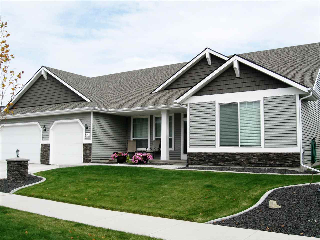 Property Photo:  1217 S Clara Rd  WA 99016 