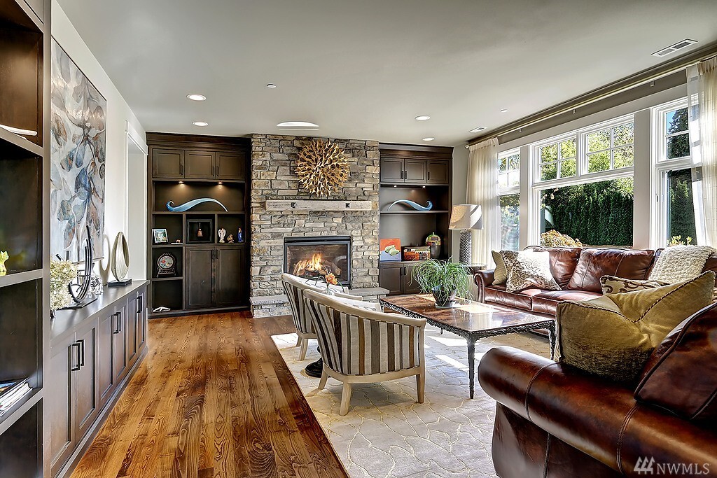 Property Photo: 9723 NE 13th St WA 98004